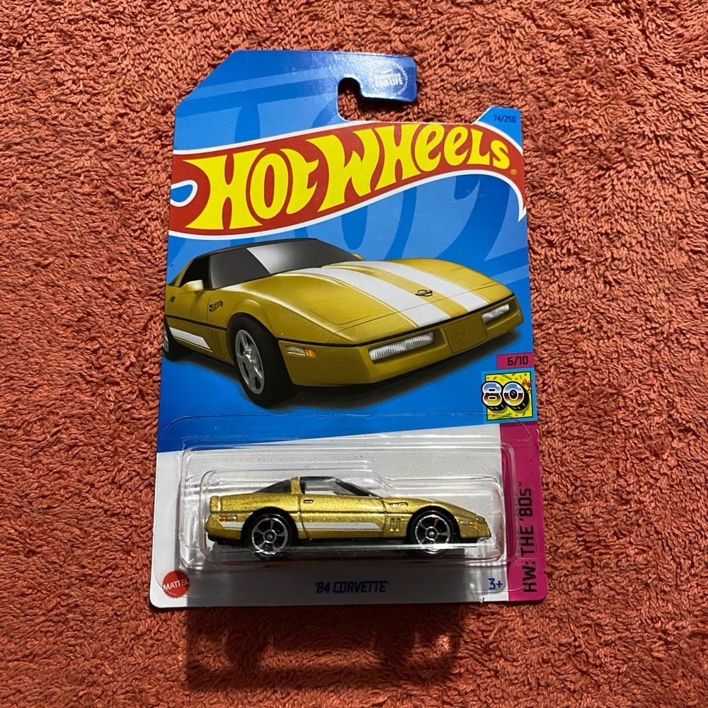 Hot Wheels ’84 Corvette